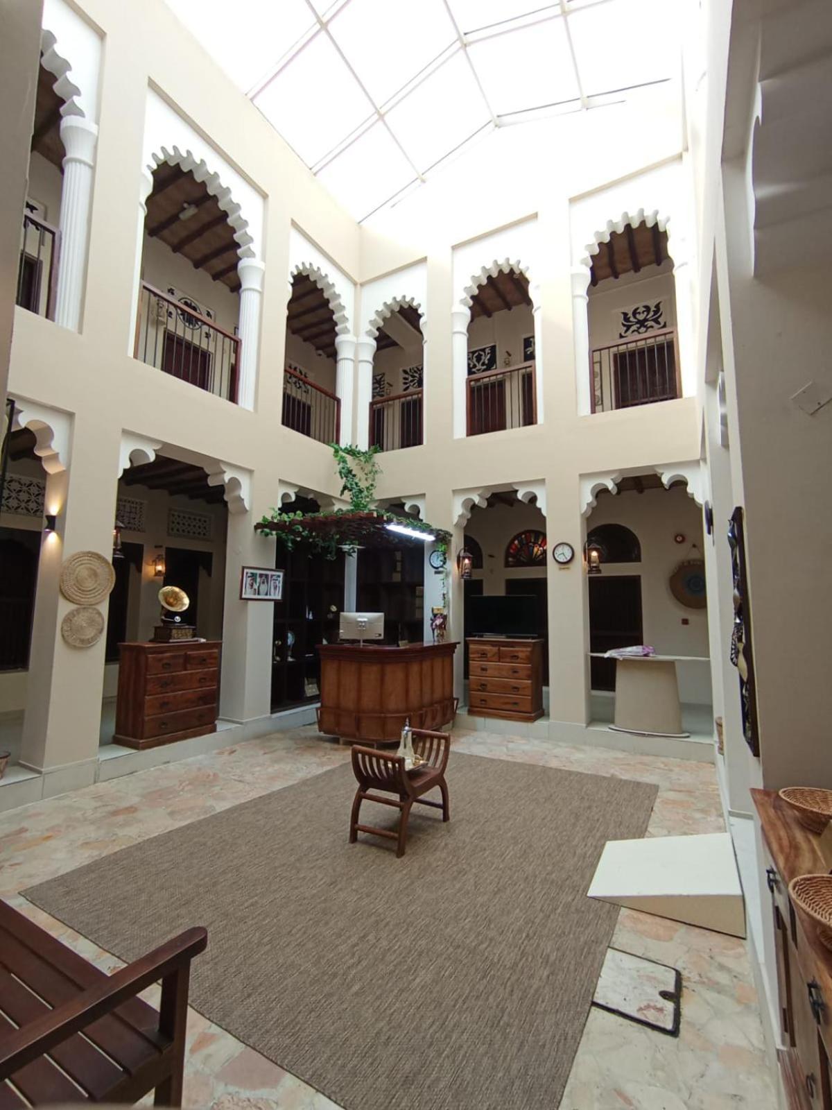 Hyba Heritage Hotel Dubai Esterno foto